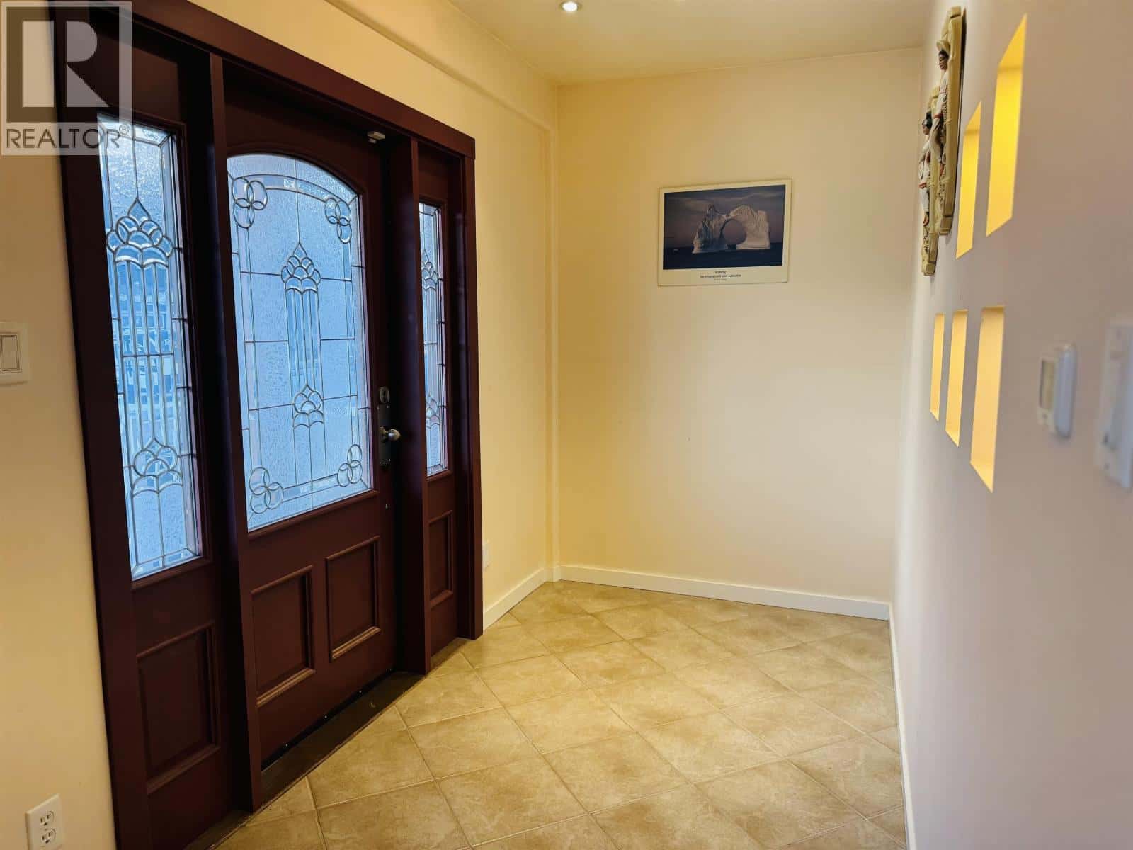 1280 N ELEVENTH AVENUE — Williams Lake, British Columbia - Photo 4 of 40