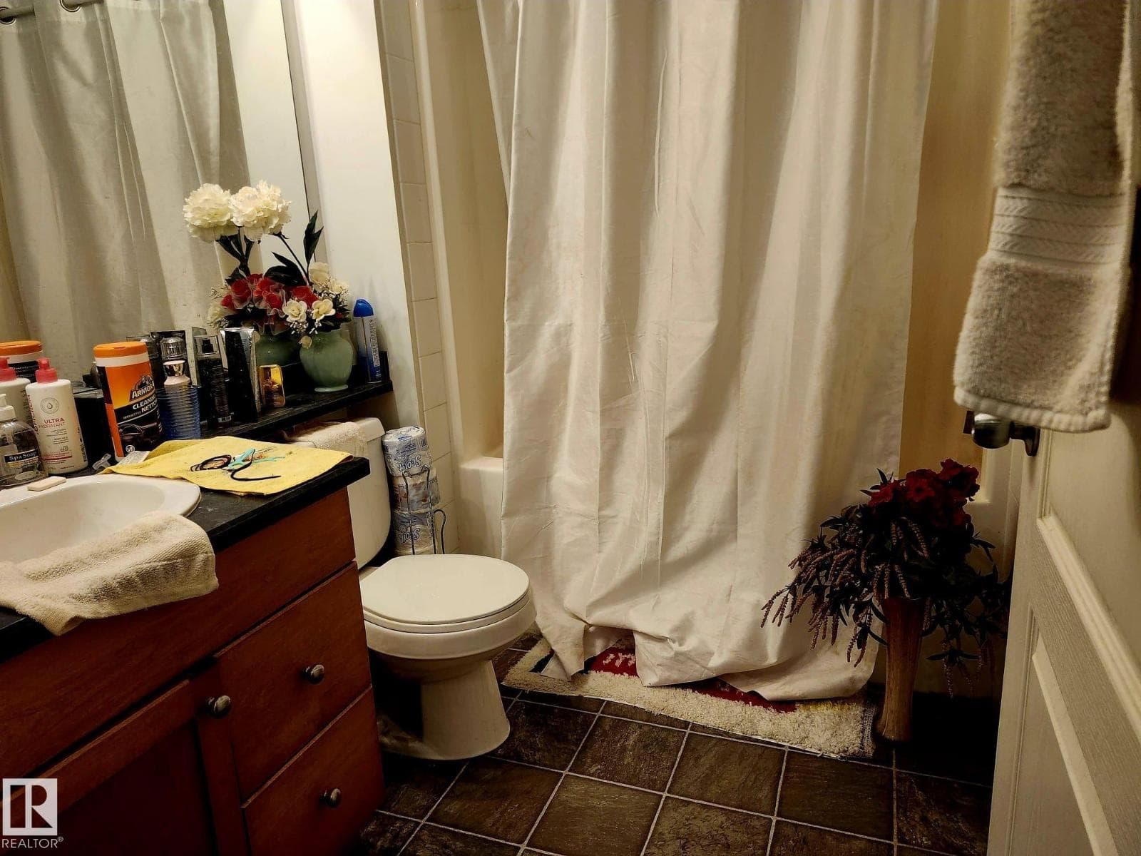 Edmonton — Edmonton - Main photo