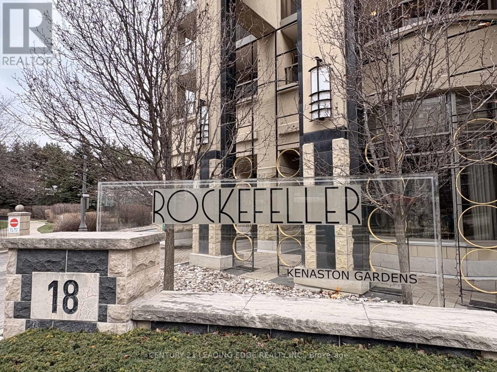 Toronto (Bayview Village) — Toronto (Bayview Village) - Main photo