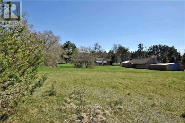 Whitchurch-Stouffville — Whitchurch-Stouffville - Photo 2 of 9