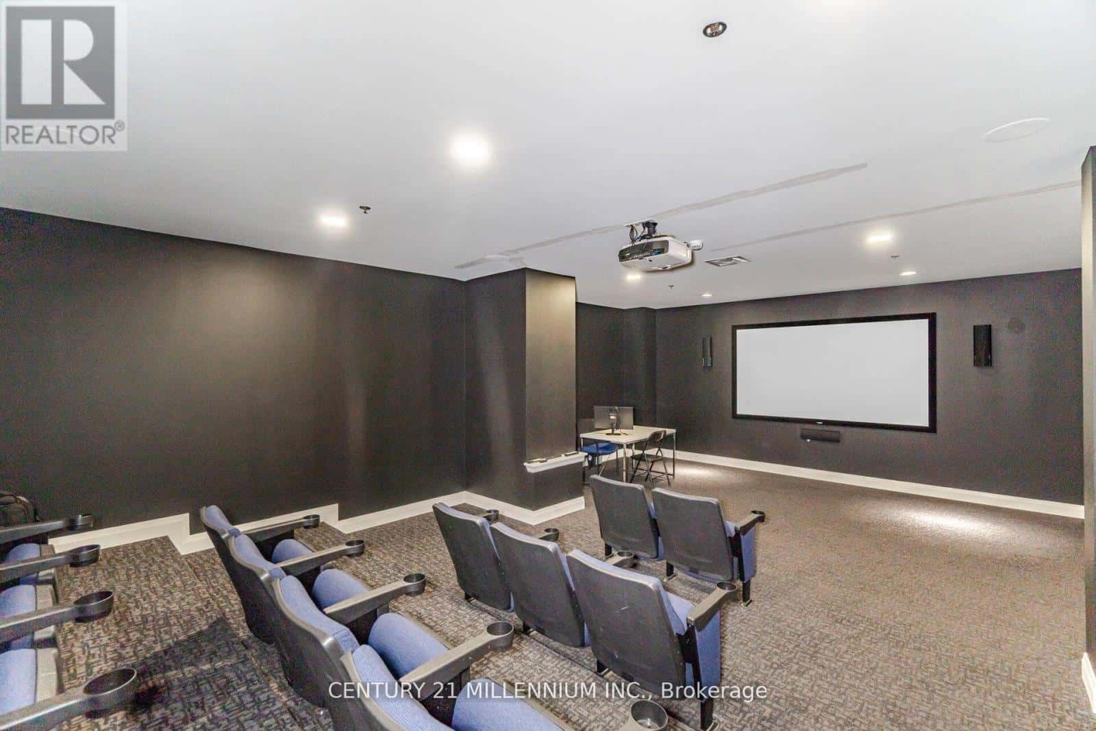 Vaughan (Vaughan Grove) — Vaughan (Vaughan Grove) - Photo 4 of 36