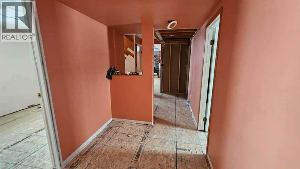 Coronation — Coronation - Photo 3 of 39