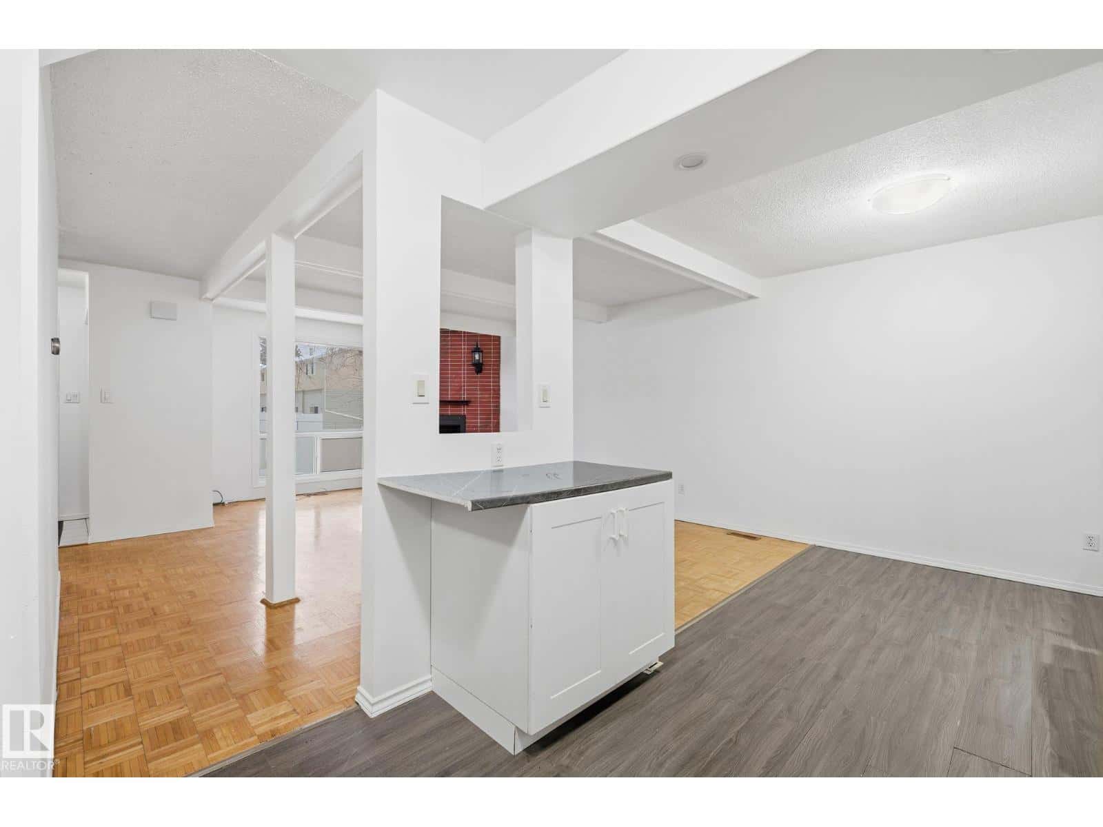 Property - Photo 5 of 34