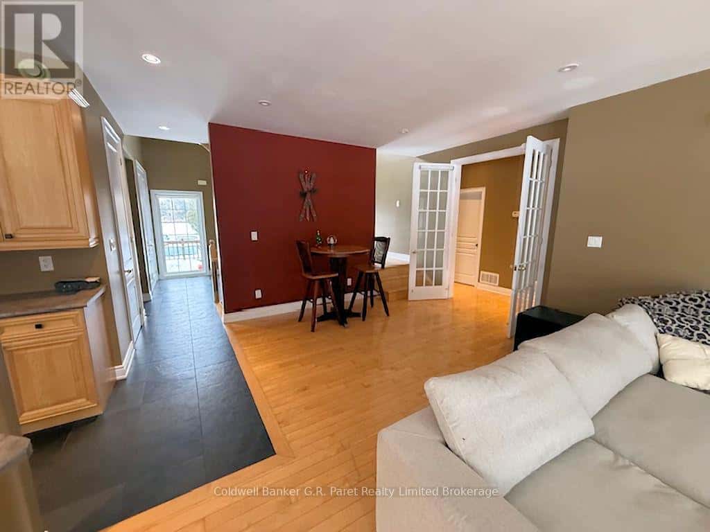 141 24 HIGHWAY E — Norfolk - Photo 3 of 50