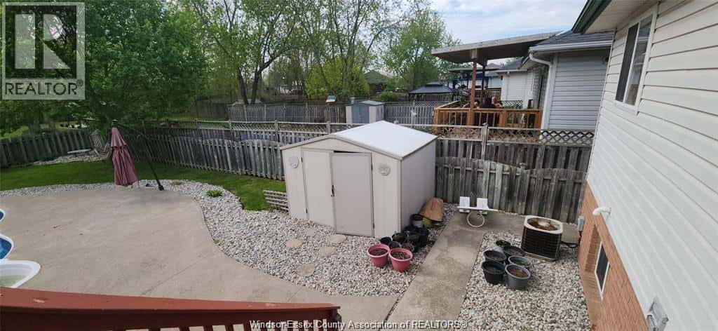 Windsor — Windsor - Photo 5 of 21