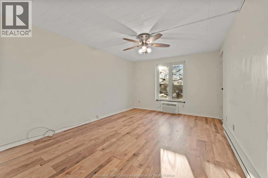 Windsor — Windsor - Photo 5 of 24