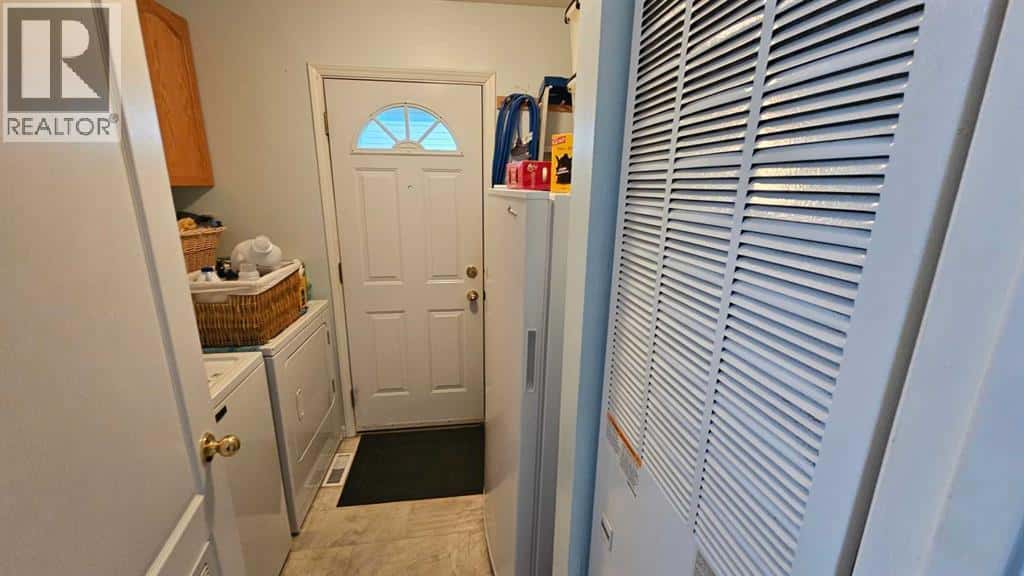 Coronation — Coronation - Photo 5 of 28