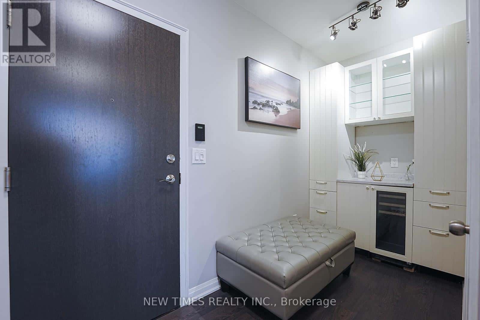 Toronto (Lansing-Westgate) — Toronto (Lansing-Westgate) - Photo 2 of 25