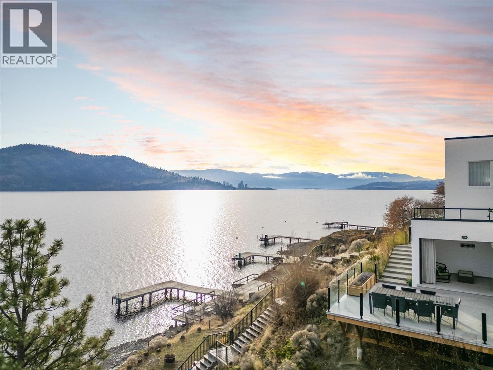 15 Traders Cove Road — Kelowna, British Columbia - Main photo