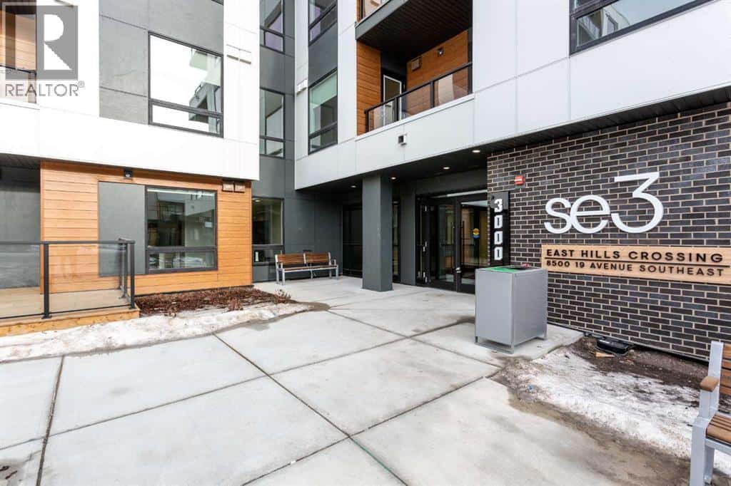 Calgary — Calgary - Photo 2 of 24