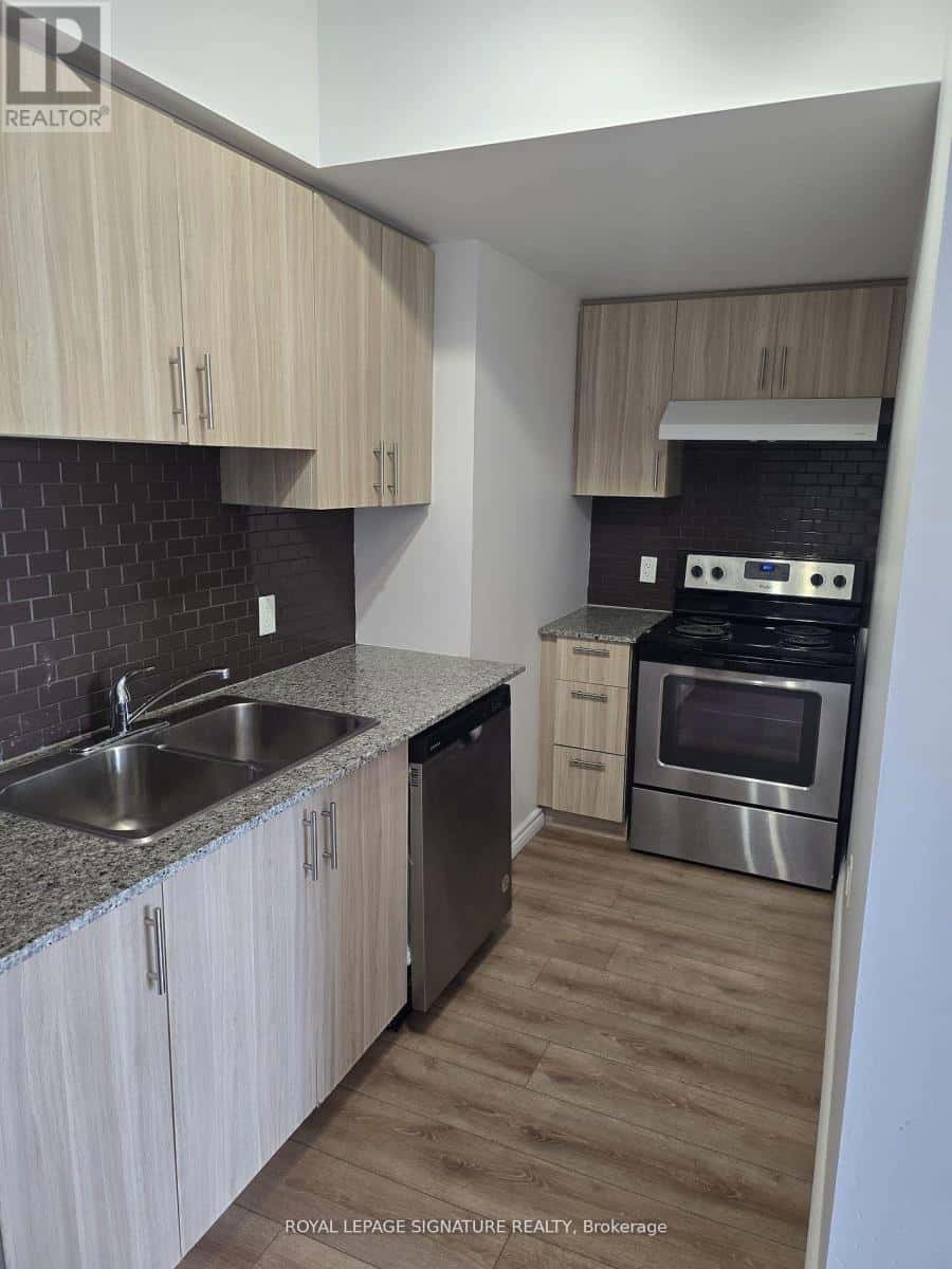 Waterloo — Waterloo - Photo 4 of 16