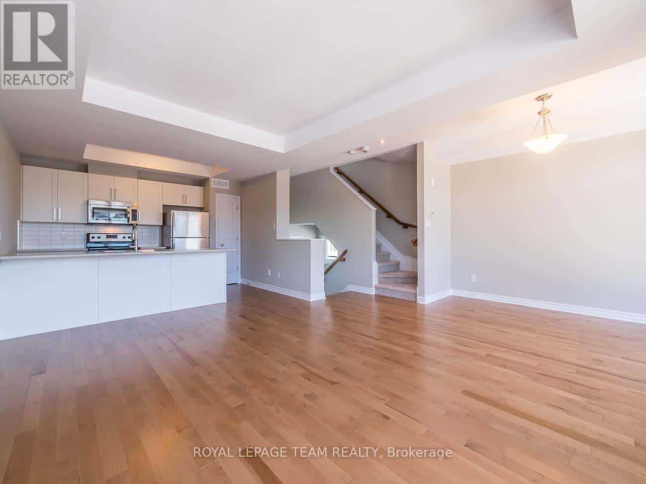 Ottawa — Ottawa - Photo 4 of 21