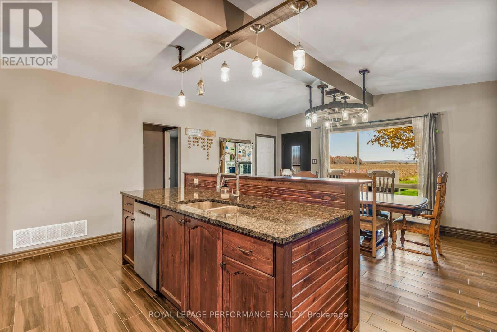 4866 COUNTY ROAD 17 ROAD — Alfred and Plantagenet, Ontario - Photo 5 of 33