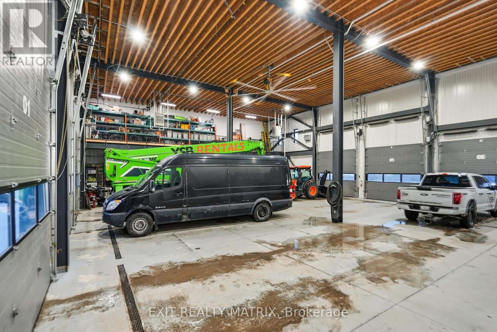 224 ROBOT STREET — Russell - Photo 3 of 45