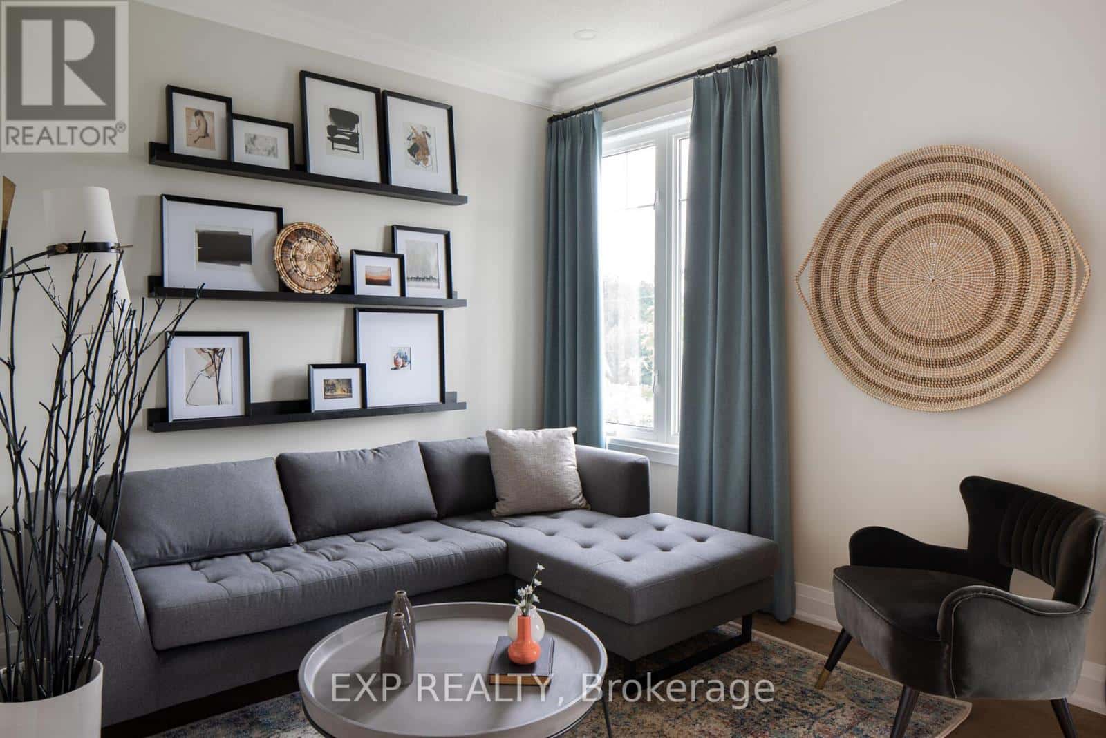 Ottawa — Ottawa - Photo 5 of 12