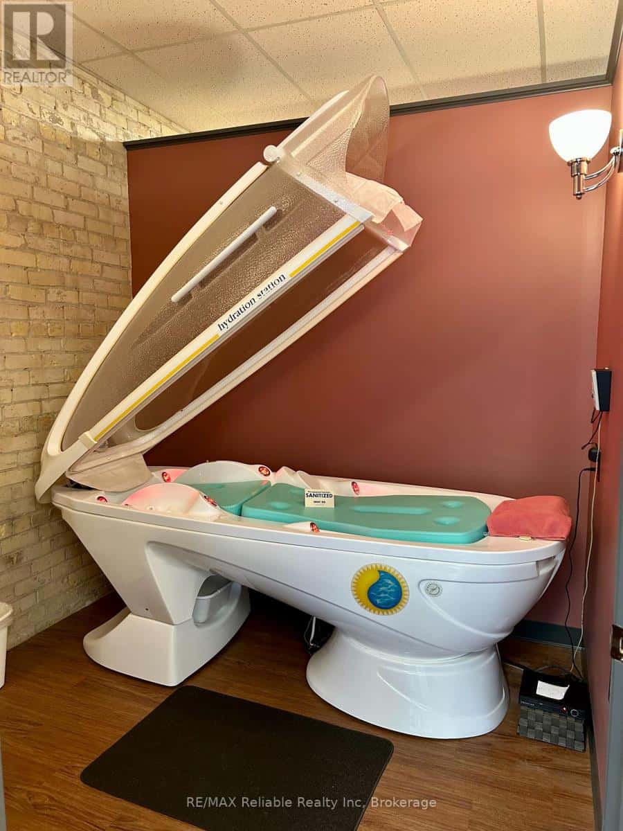 Huron East (Seaforth) — Huron East (Seaforth) - Photo 5 of 12