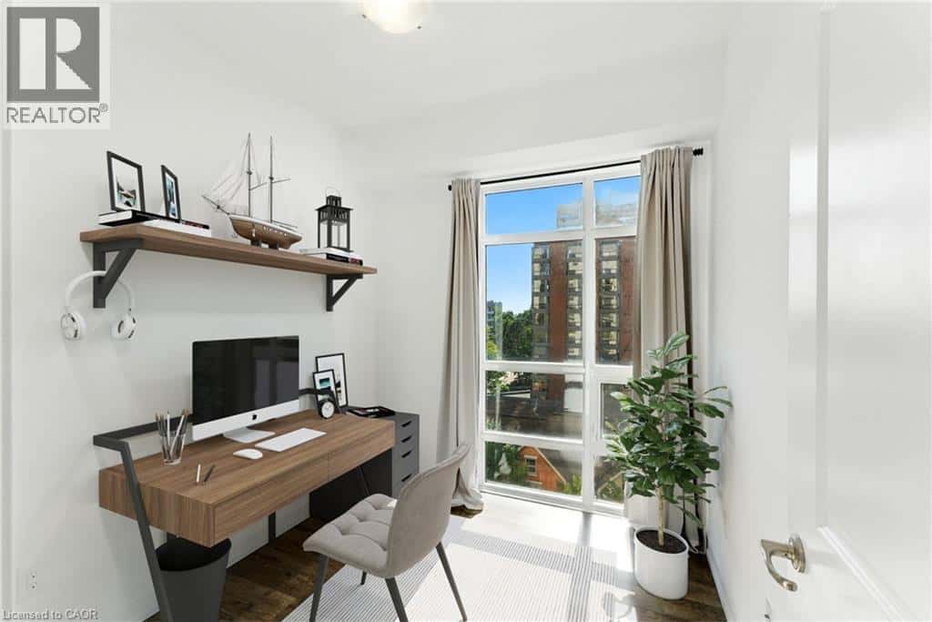 Hamilton — Hamilton - Photo 5 of 35