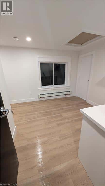 Port Colborne — Port Colborne - Photo 2 of 10