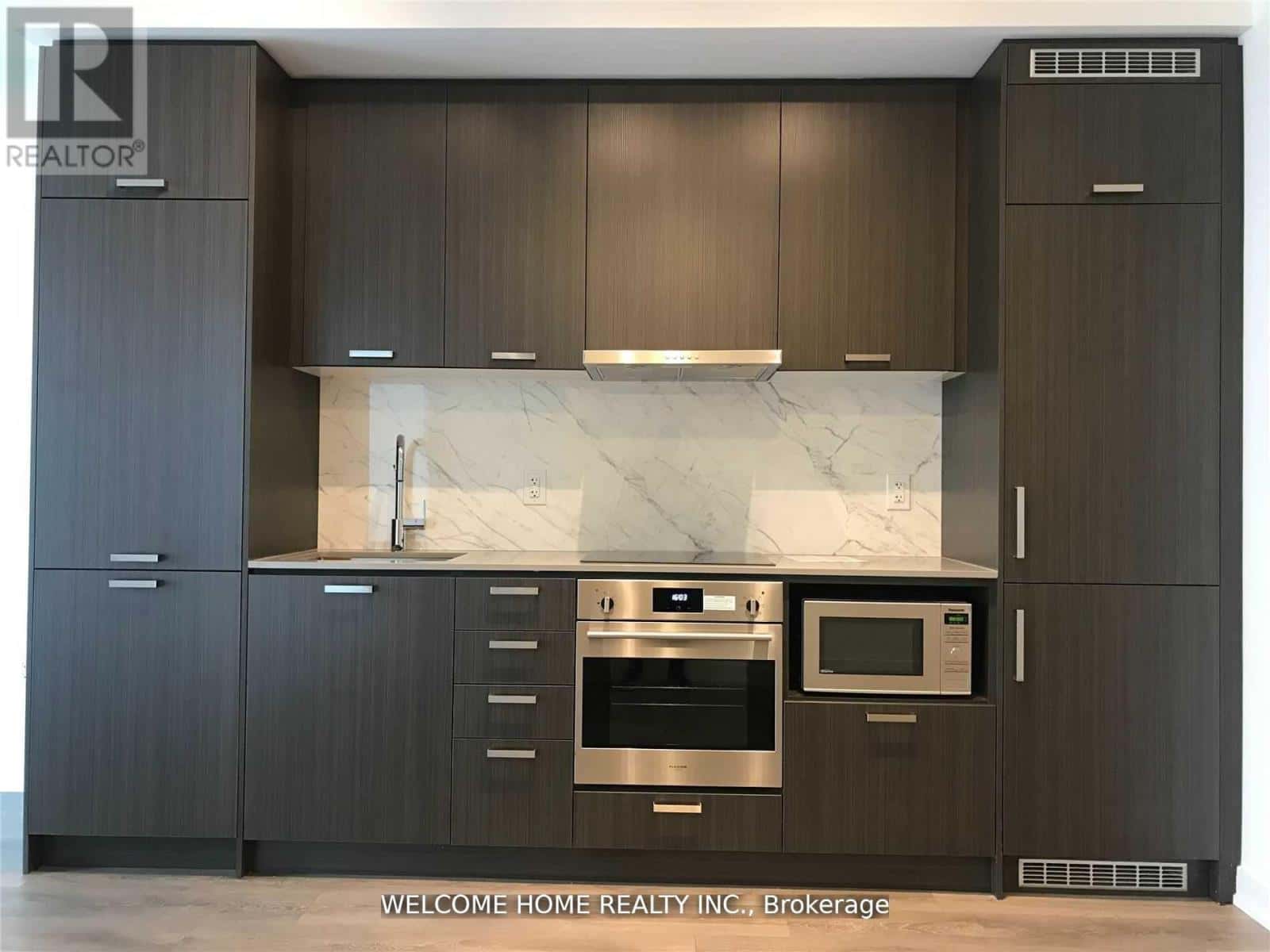 710 - 38 HONEYCRISP CRESCENT — Vaughan (Vaughan Corporate Centre) - Photo 3 of 17