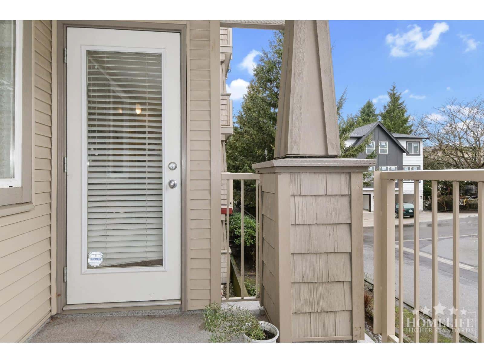 Abbotsford — Abbotsford - Photo 2 of 20