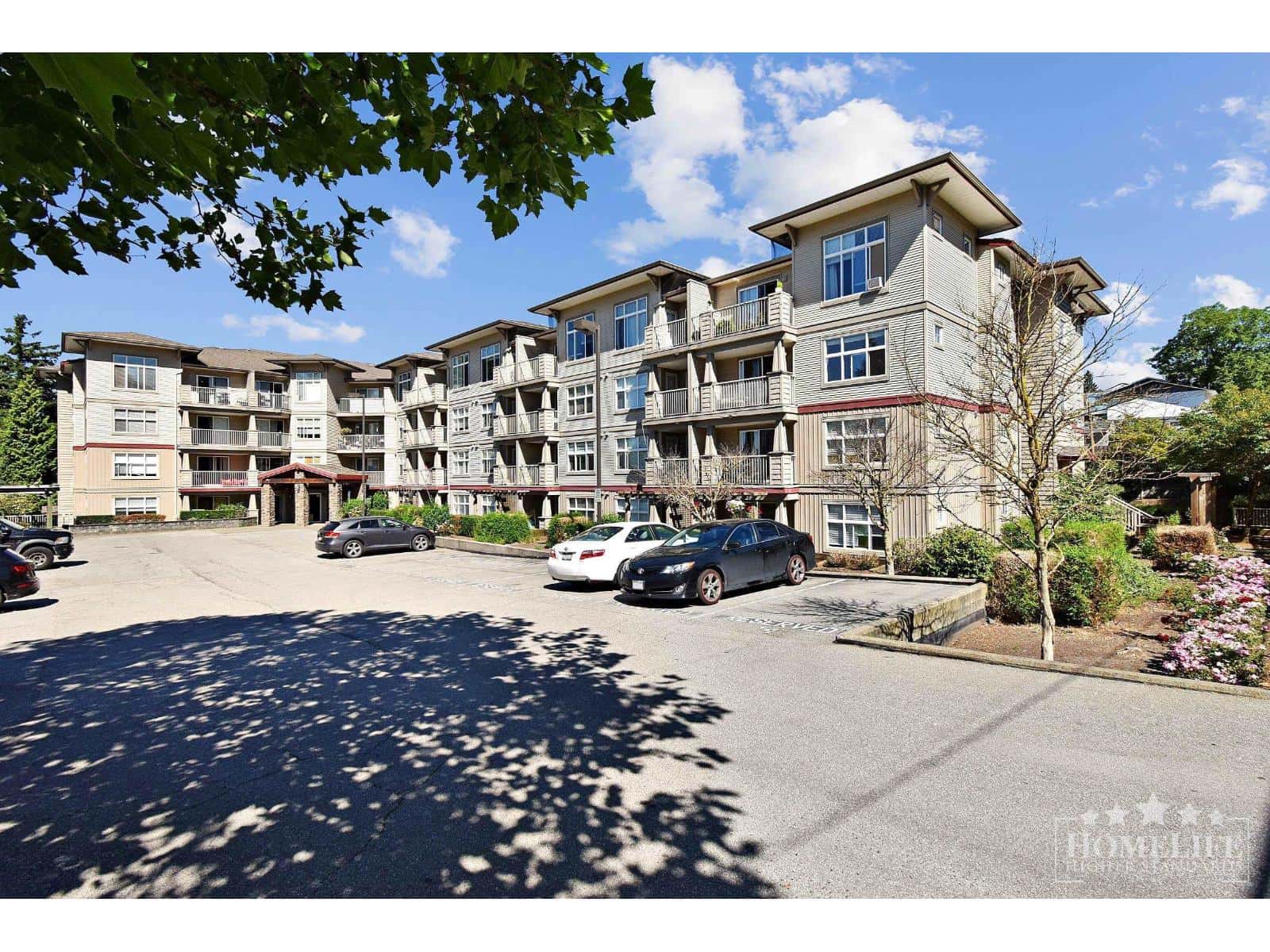 Abbotsford — Abbotsford - Photo 5 of 20