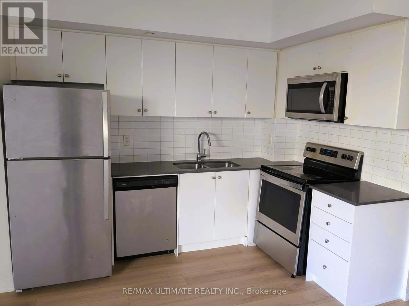 Mississauga (Mineola) — Mississauga (Mineola) - Photo 2 of 24