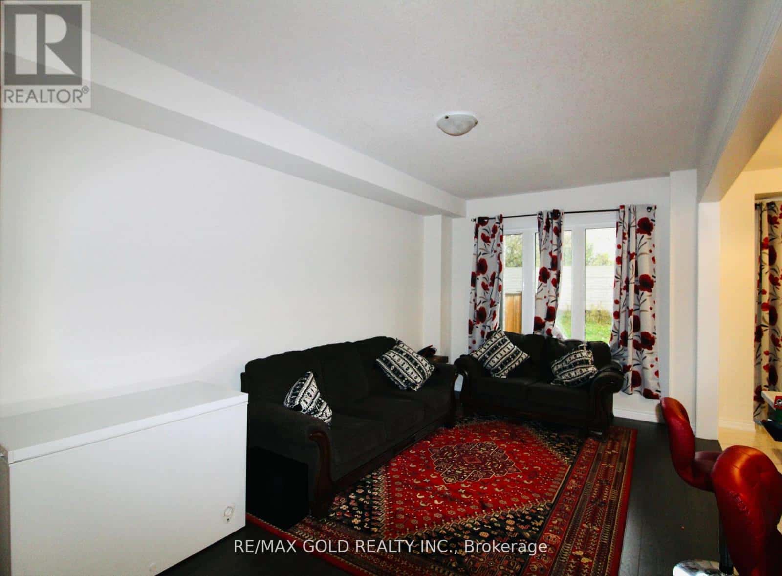 Guelph (Willow West/Sugarbush/West Acres) — Guelph (Willow West/Sugarbush/West Acres) - Photo 4 of 25