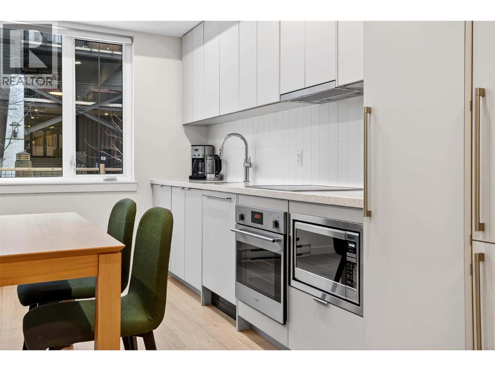 Rossland — Rossland - Photo 4 of 64