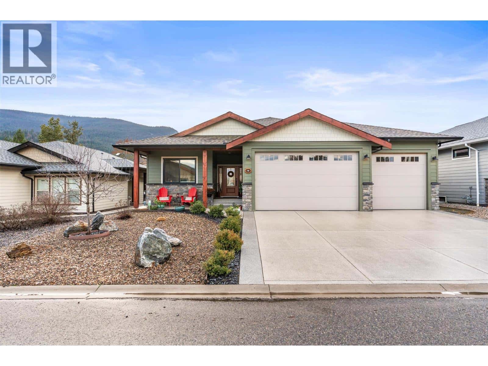 Armstrong — Armstrong - Photo 3 of 75