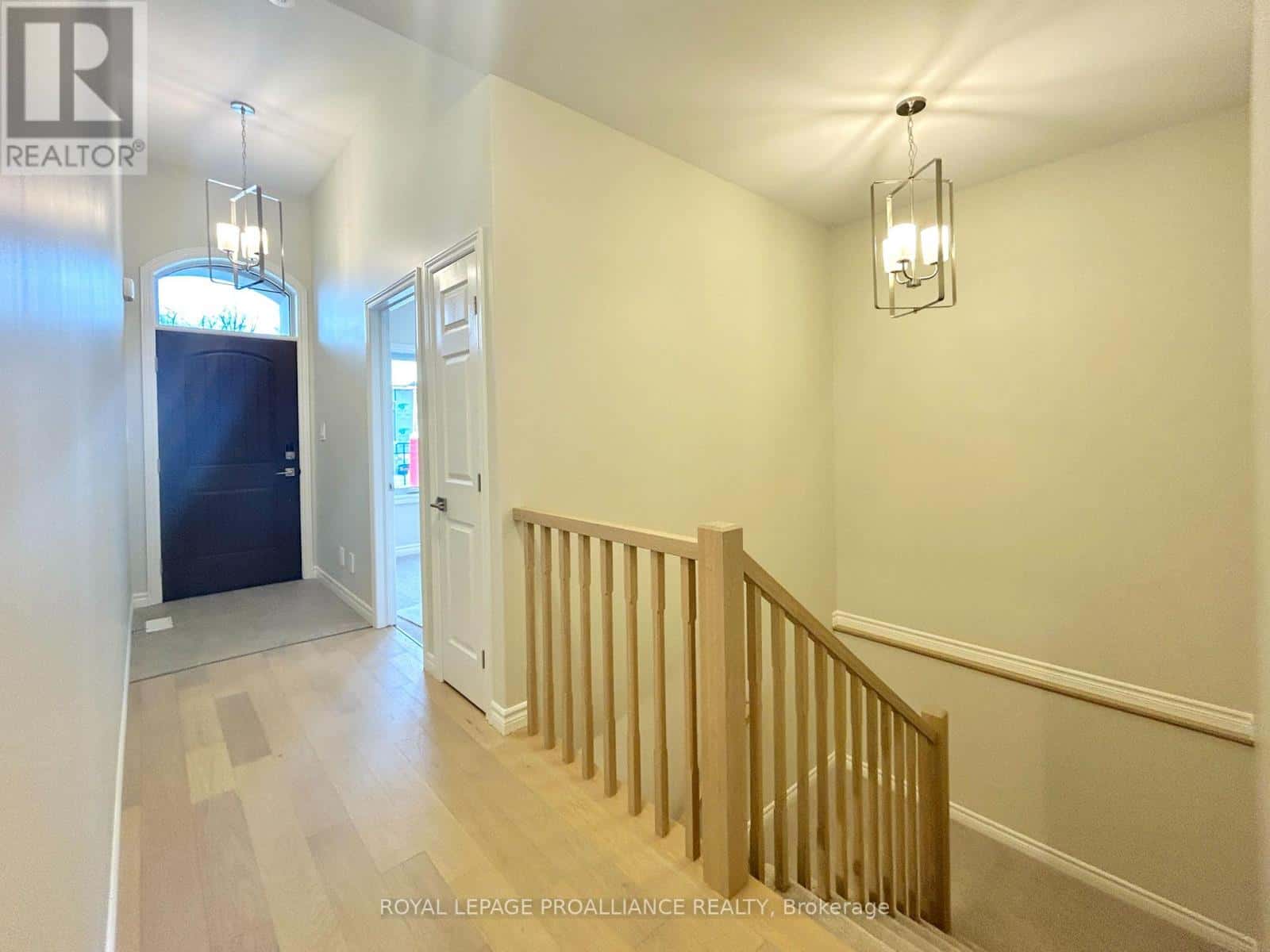 15 - 99 CLOVERLEAF DRIVE — Belleville (Thurlow Ward), Ontario - Photo 4 of 12