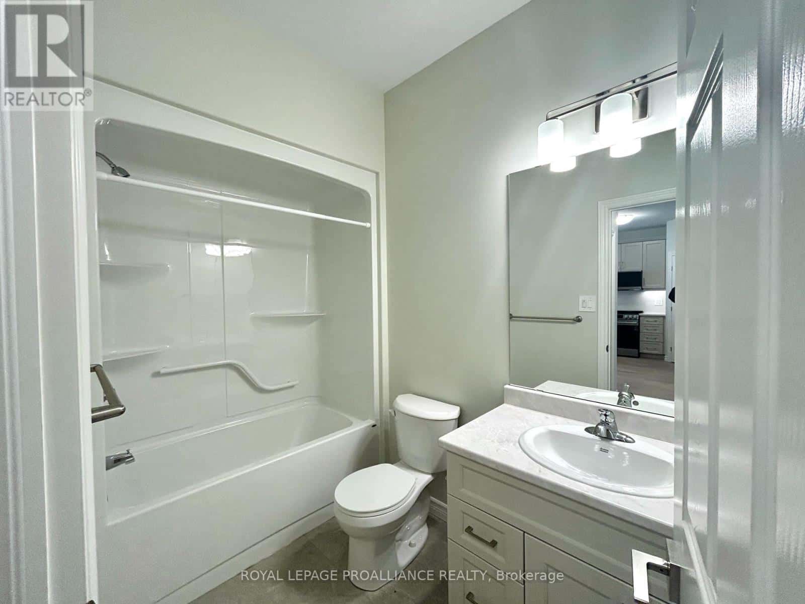 15 - 99 CLOVERLEAF DRIVE — Belleville (Thurlow Ward), Ontario - Photo 5 of 12