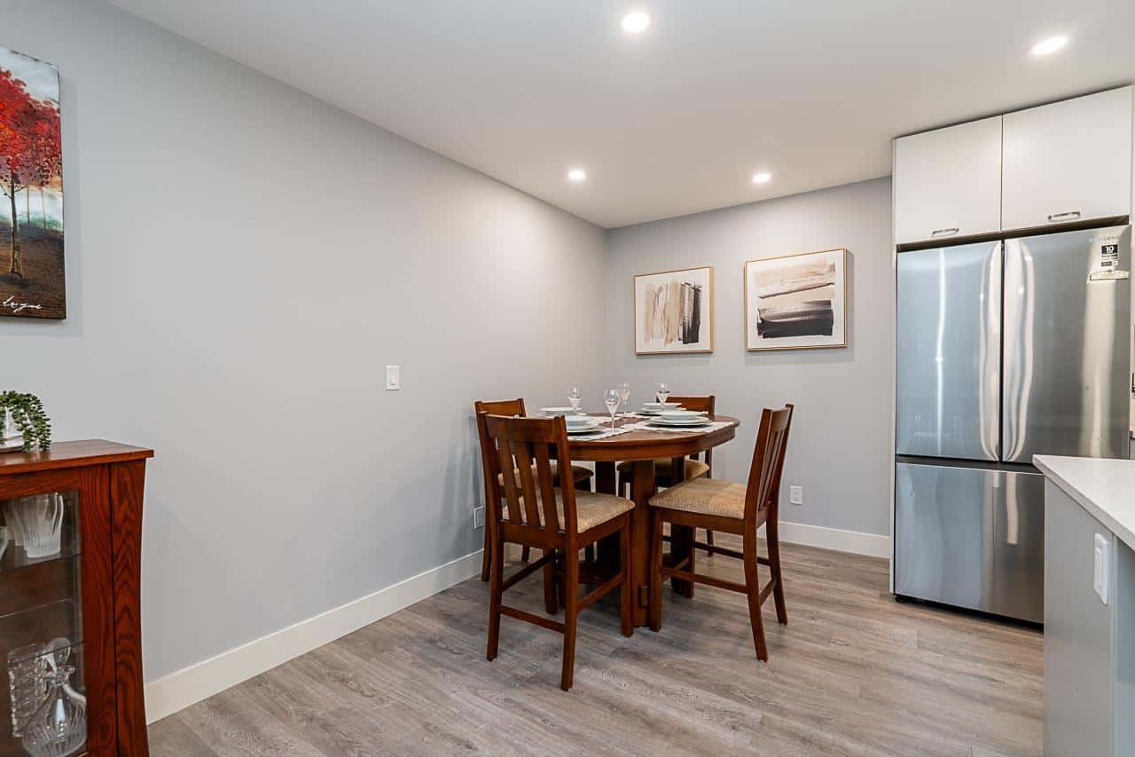 Abbotsford — Abbotsford - Photo 3 of 36