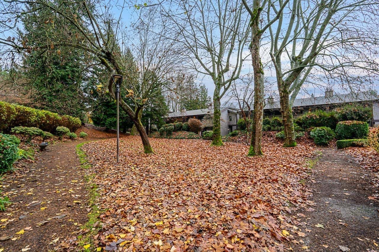 Abbotsford — Abbotsford - Photo 2 of 36