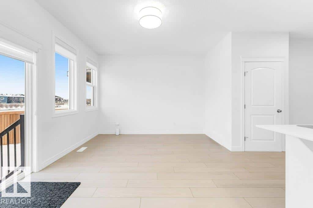 Edmonton — Edmonton - Photo 2 of 52