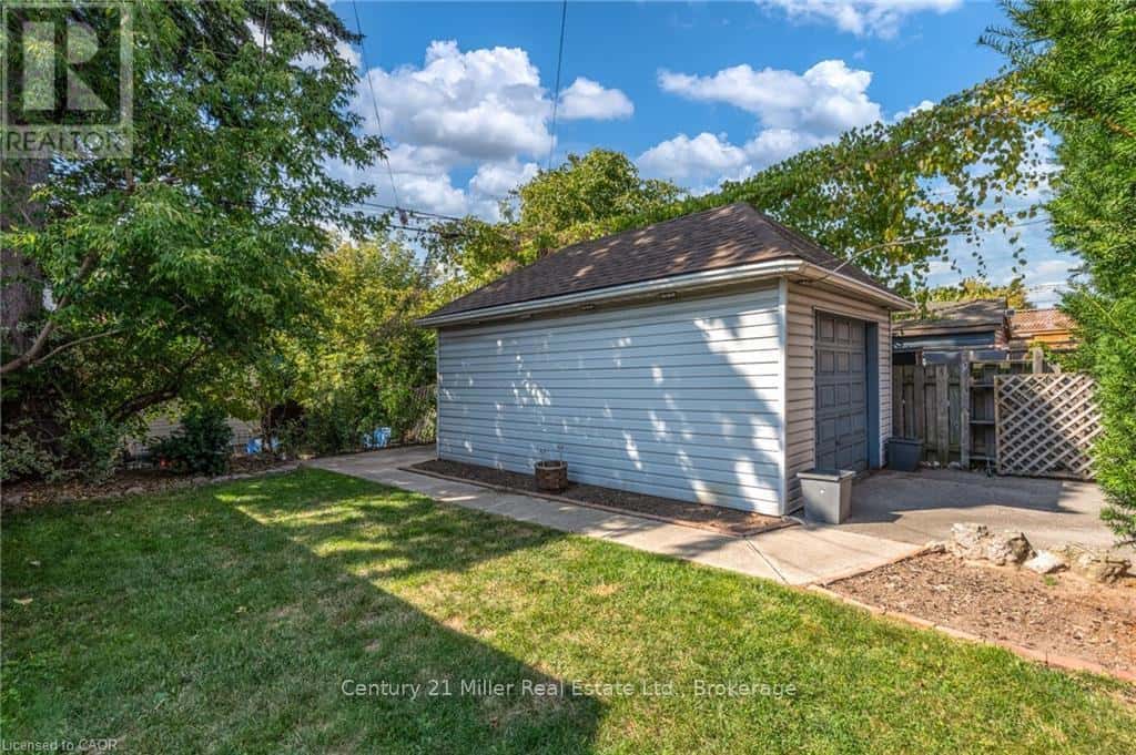 Hamilton (Stipley) — Hamilton (Stipley) - Photo 2 of 15