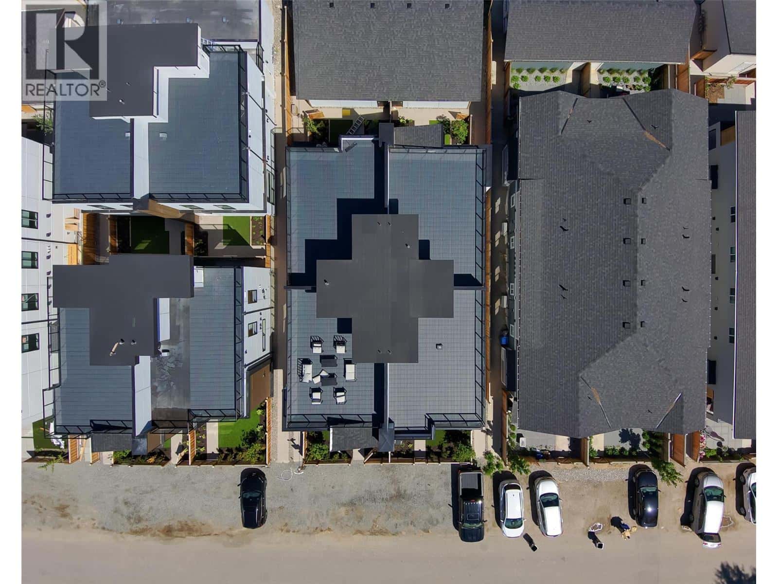 1034 Martin Avenue Unit# 4 — Kelowna - Photo 3 of 44