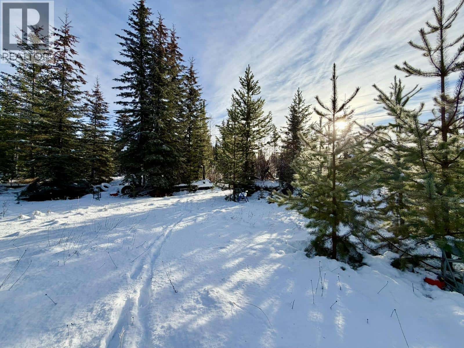 7631 WOMACK ROAD — Deka Lake / Sulphurous / Hathaway Lakes, British Columbia - Photo 2 of 18