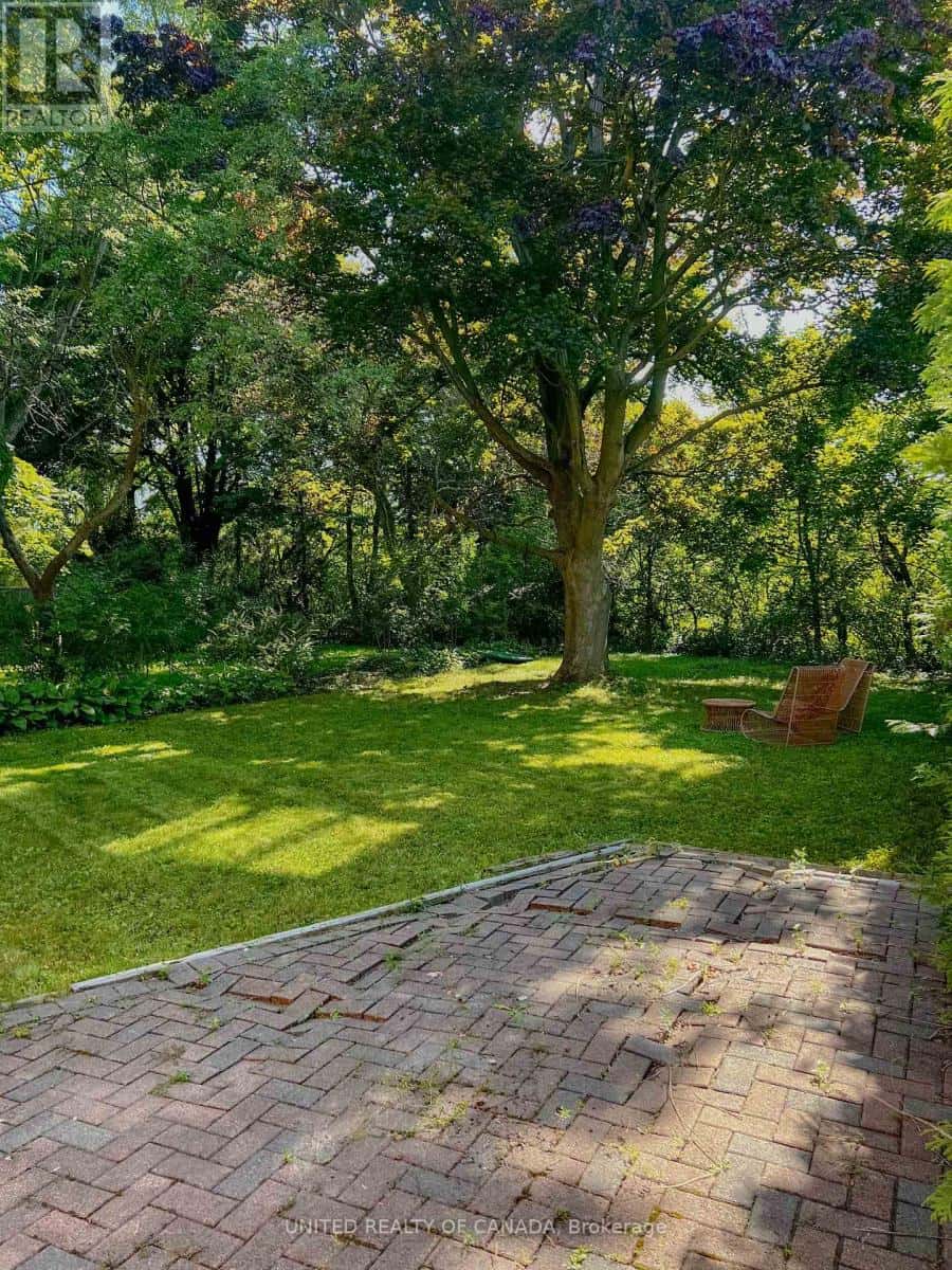 Toronto (Parkwoods-Donalda) — Toronto (Parkwoods-Donalda) - Photo 2 of 19