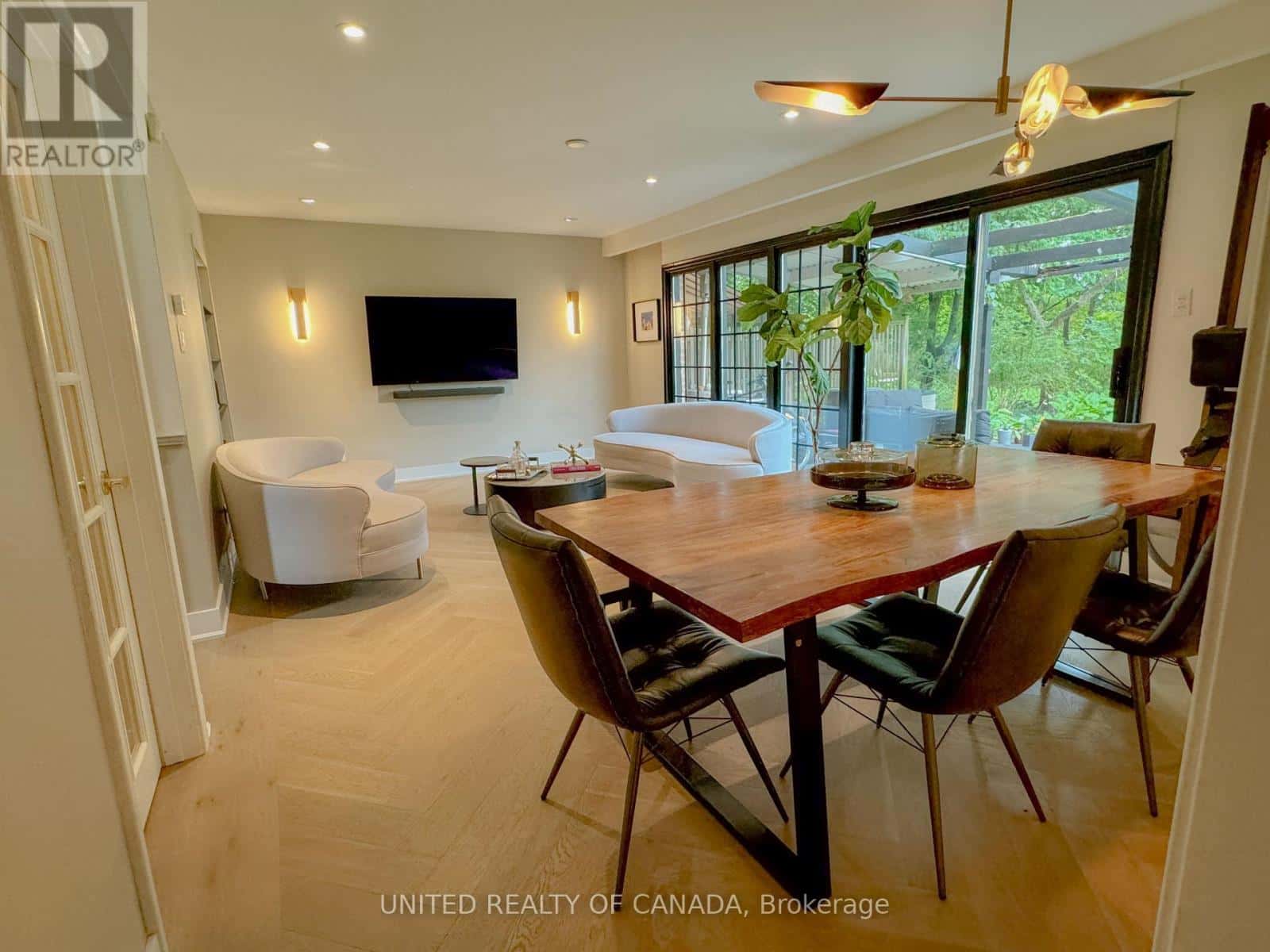 Toronto (Parkwoods-Donalda) — Toronto (Parkwoods-Donalda) - Photo 5 of 19