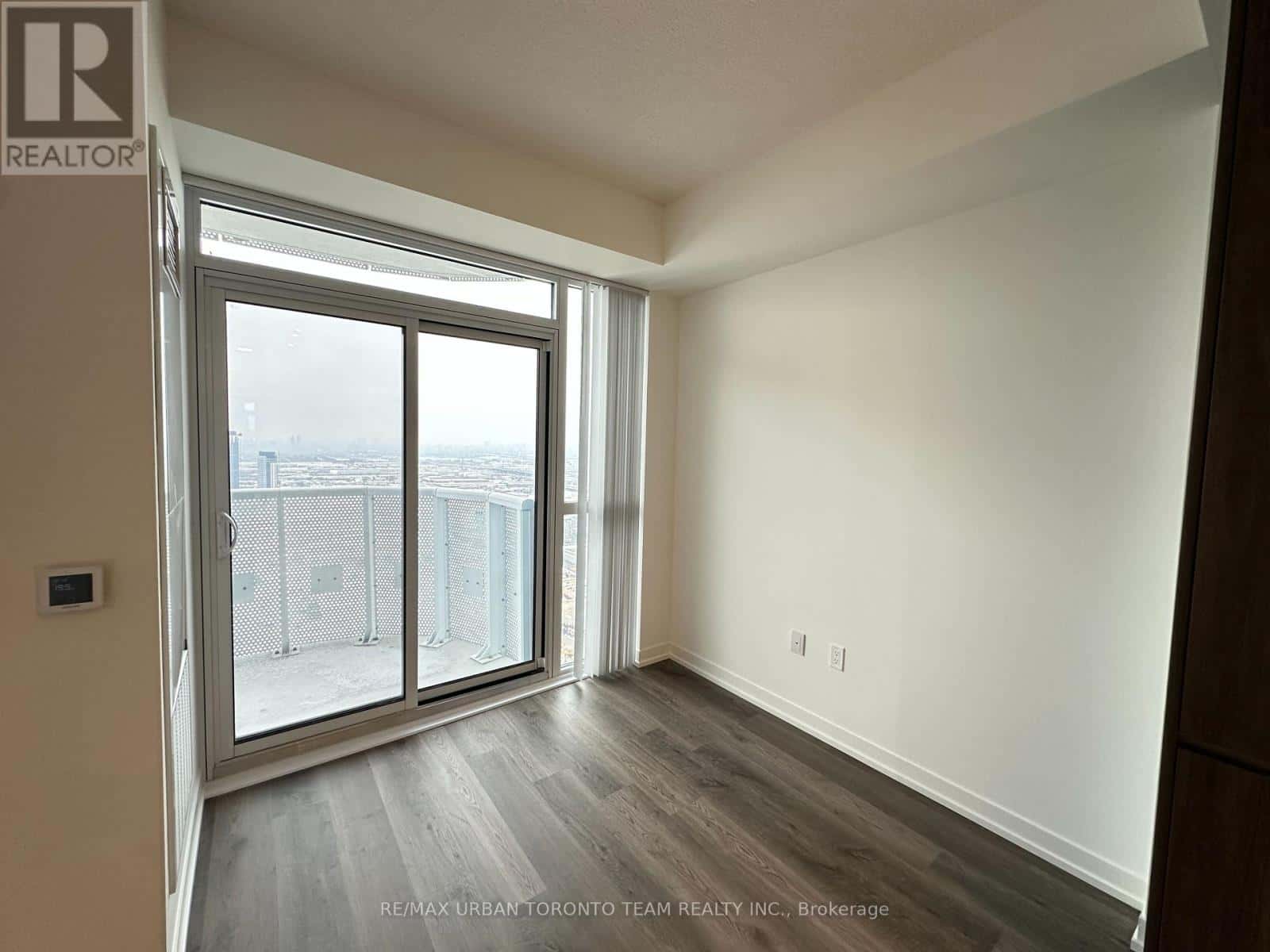 Vaughan (Vaughan Corporate Centre) — Vaughan (Vaughan Corporate Centre) - Photo 5 of 13