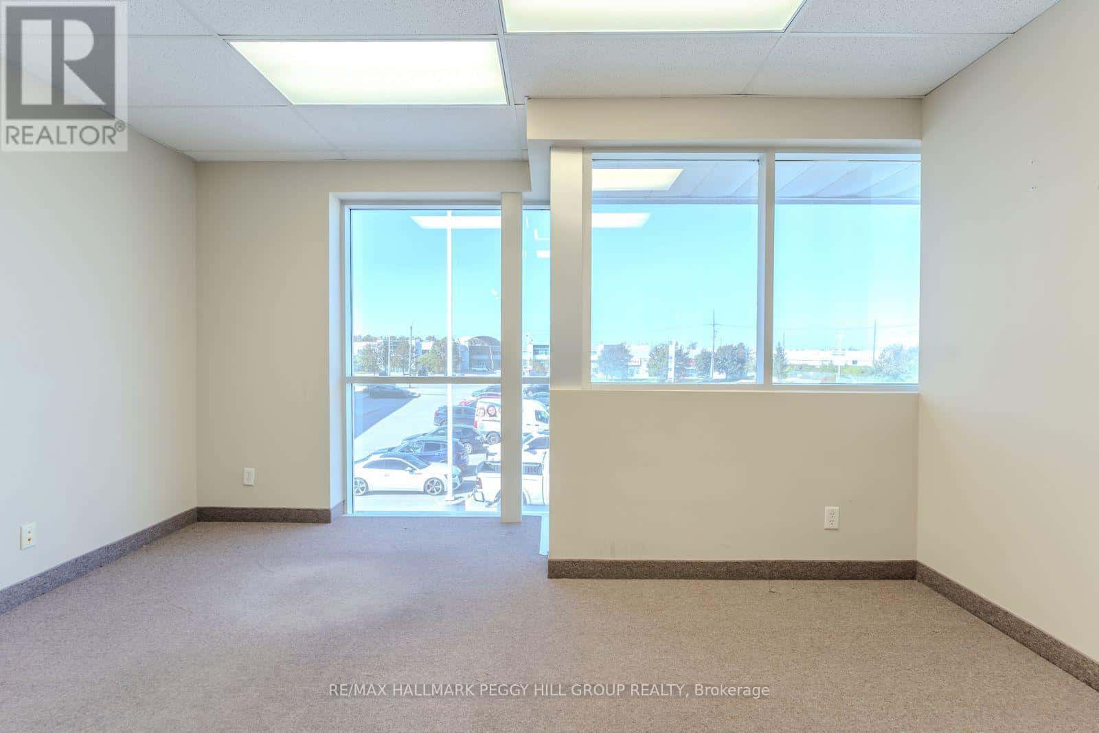 Barrie (0 West) — Barrie (0 West) - Photo 4 of 9