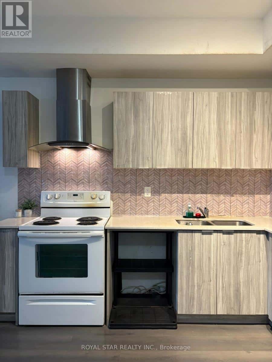 Brampton (Fletcher's Creek South) — Brampton (Fletcher's Creek South) - Photo 4 of 18