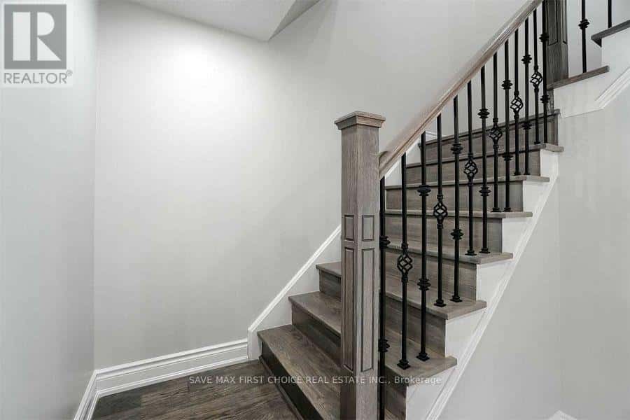 Brampton (Brampton North) — Brampton (Brampton North) - Photo 2 of 19