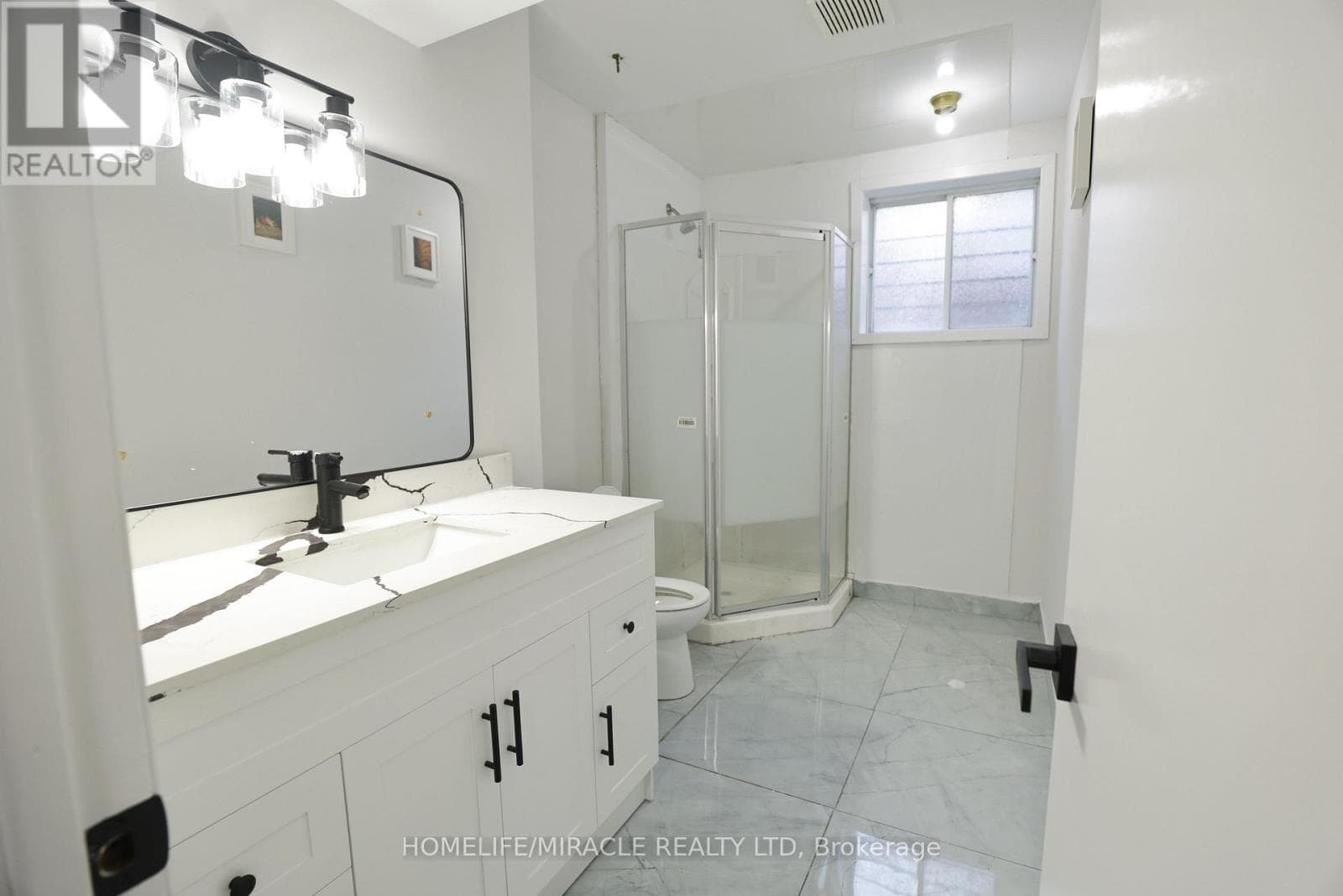 London East (East P) — London East (East P) - Main photo