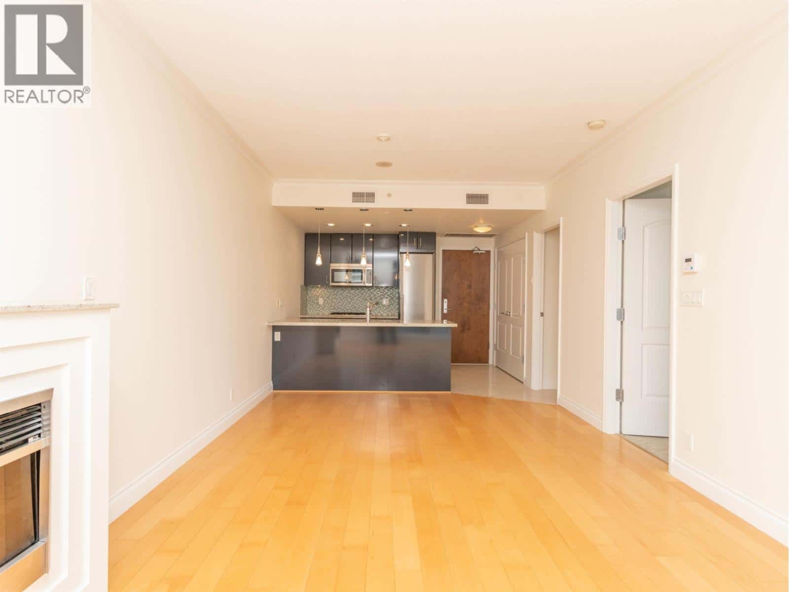 803 162 VICTORY SHIP WAY — North Vancouver - Photo 4 of 12