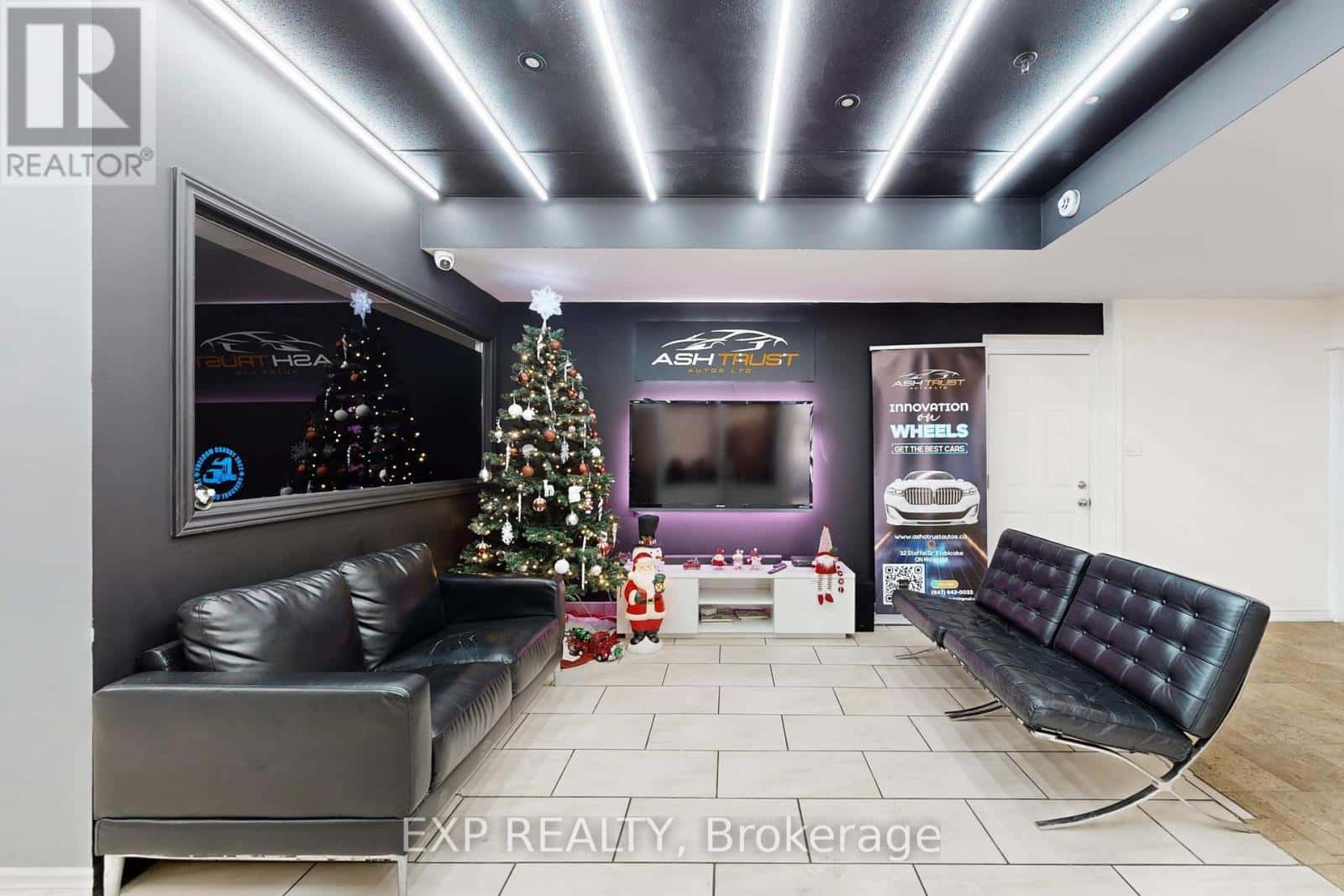 32 STOFFEL DRIVE — Toronto (West Humber-Clairville) - Photo 5 of 32