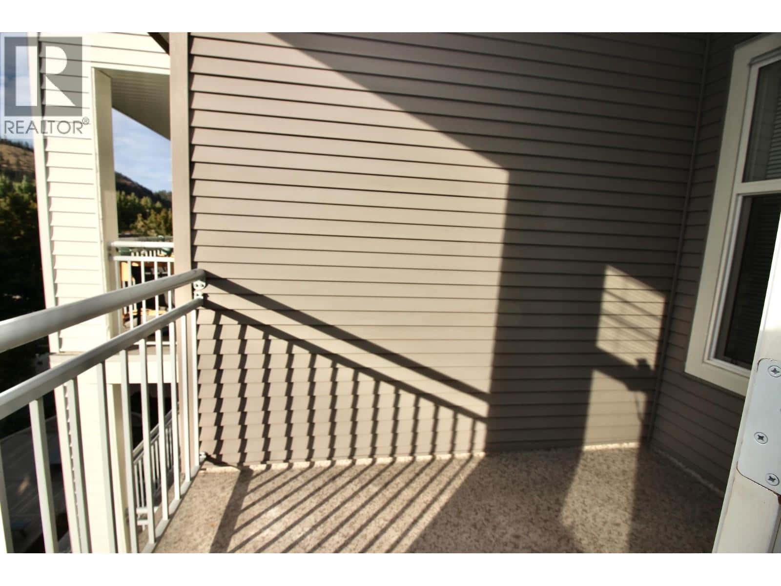 Kelowna — Kelowna - Photo 4 of 22