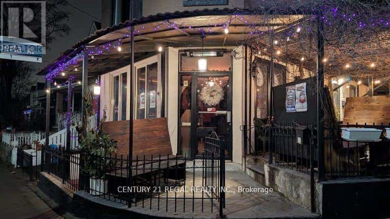 Toronto (Wychwood) — Toronto (Wychwood) - Photo 4 of 4