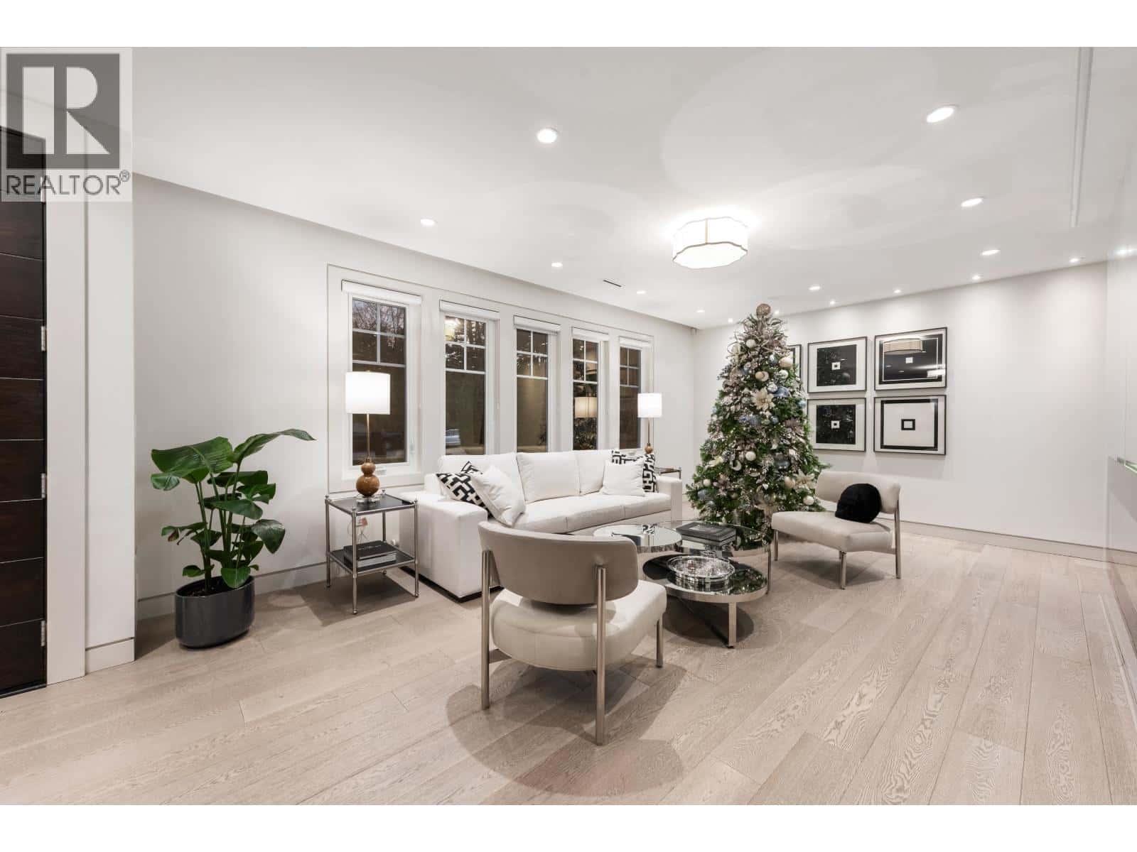 Vancouver — Vancouver - Photo 3 of 40