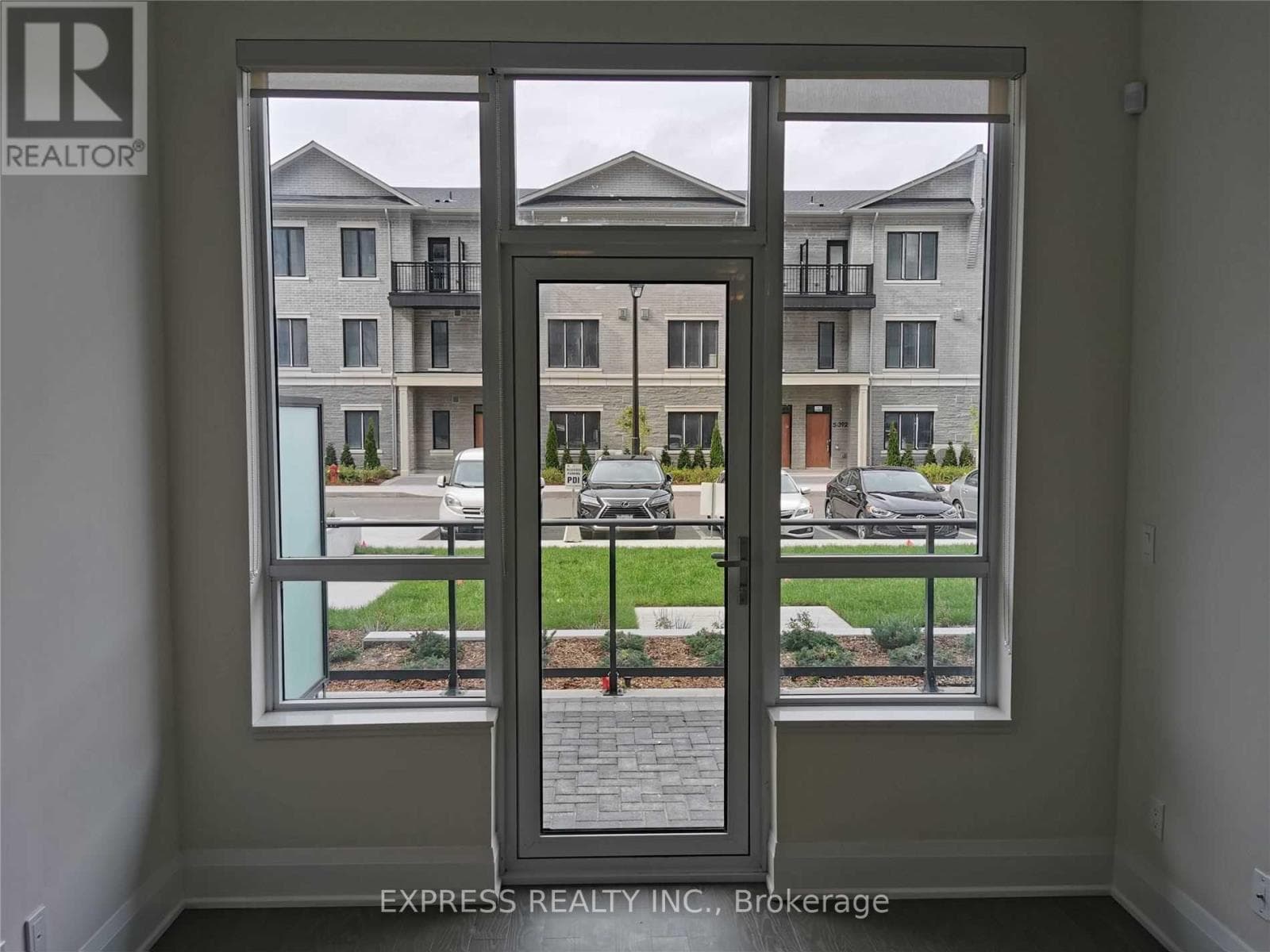 107 - 396 HIGHWAY 7 ROAD E — Richmond Hill (Doncrest) - Main photo